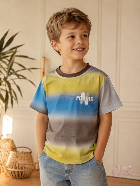 T-shirt بألوان مميزة صيفية.